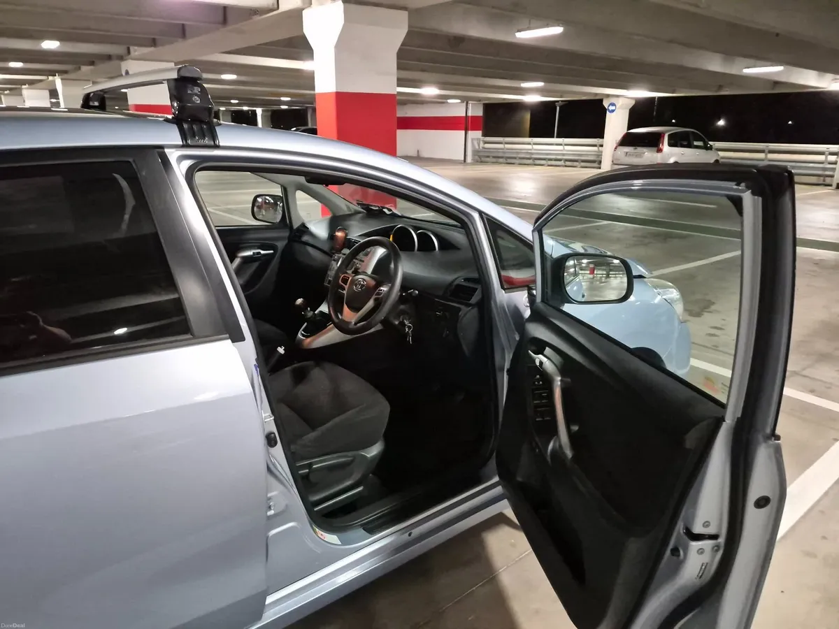 Toyota Verso 2011 - Image 2