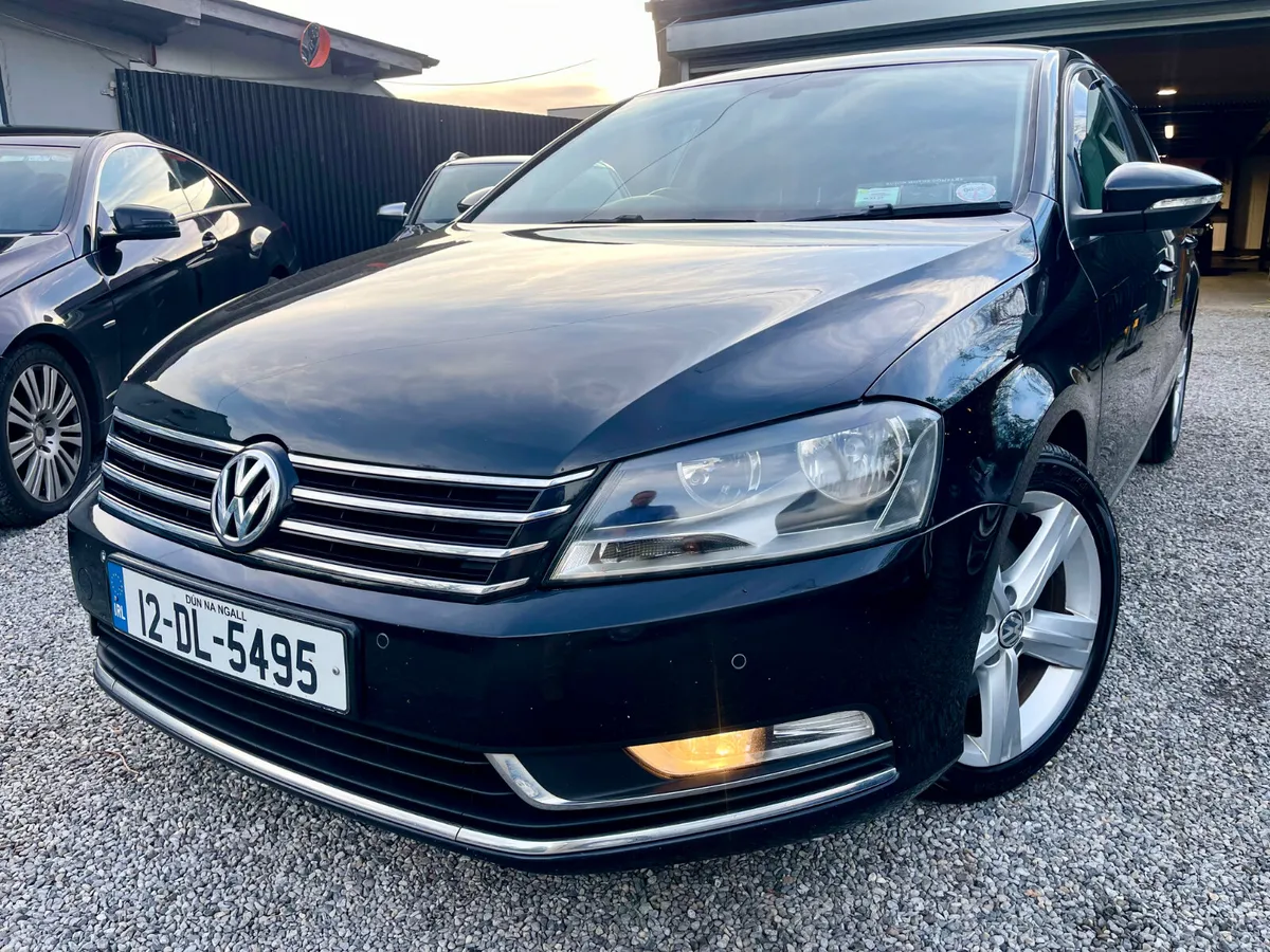 12 Volkswagen Passat 2.0 TDI Comfortline Bluemotio - Image 2
