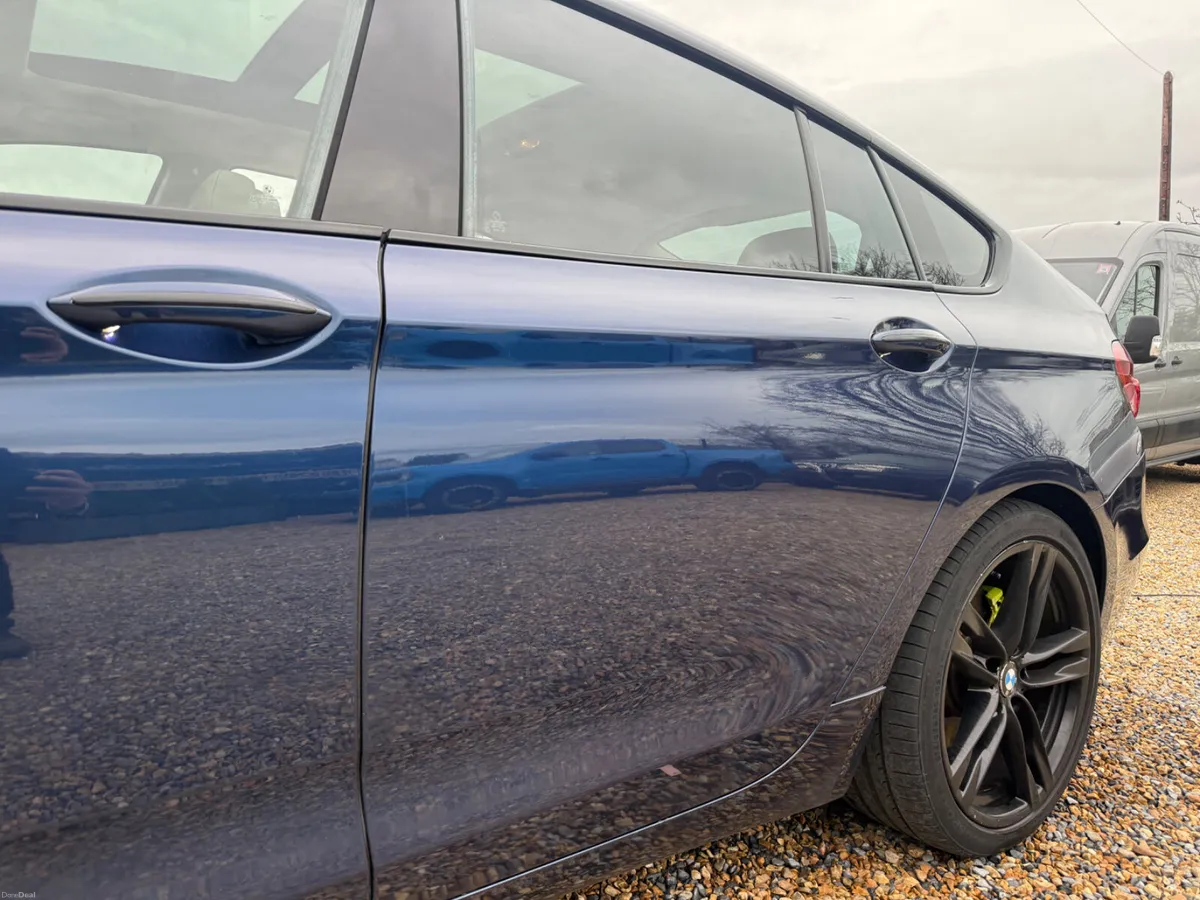 BMW 530 GT 3.0 DIESEL STRAIGHT-SIX SPECIAL ORDER P - Image 6