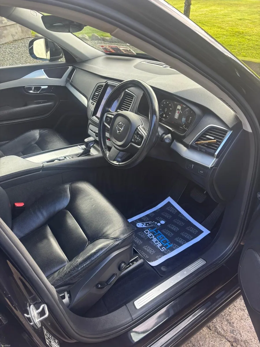 Volvo x XC90 - Image 3
