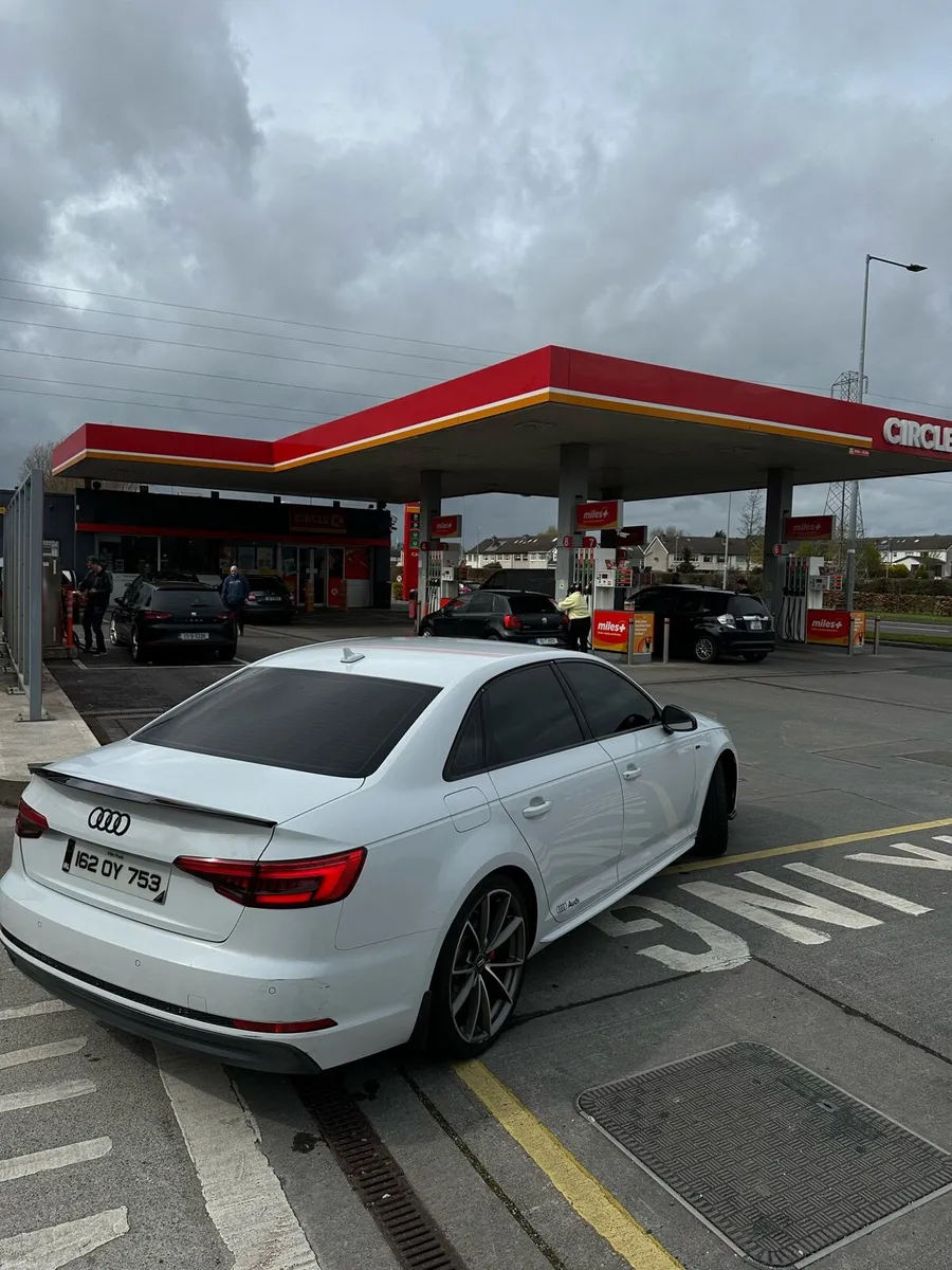 Audi A4 - Image 2