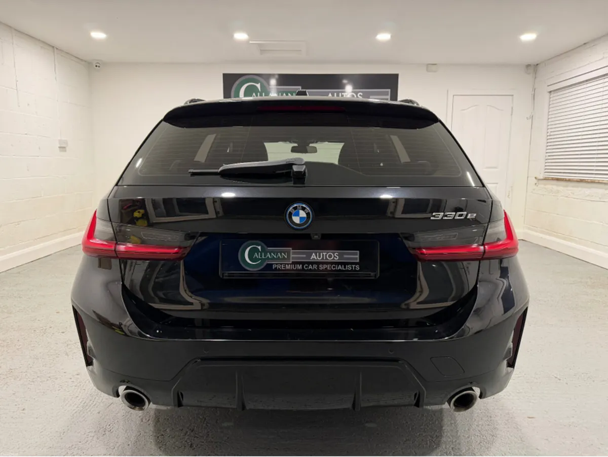 BMW 3-Series 330E M SPORT LCI **FACE LIFT MODEL*** - Image 3