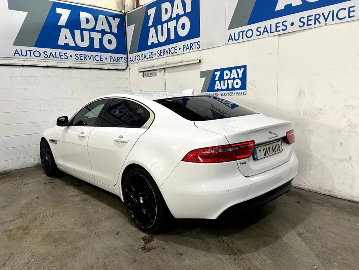 Jaguar XE 2.0 D SE 163PS 4DR AUTO - Image 5