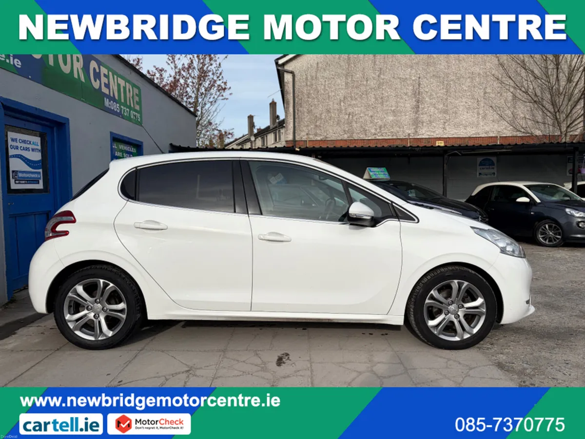 Peugeot 208 1.2 VTI 82 ALLURE 5DR 82BHP - Image 5