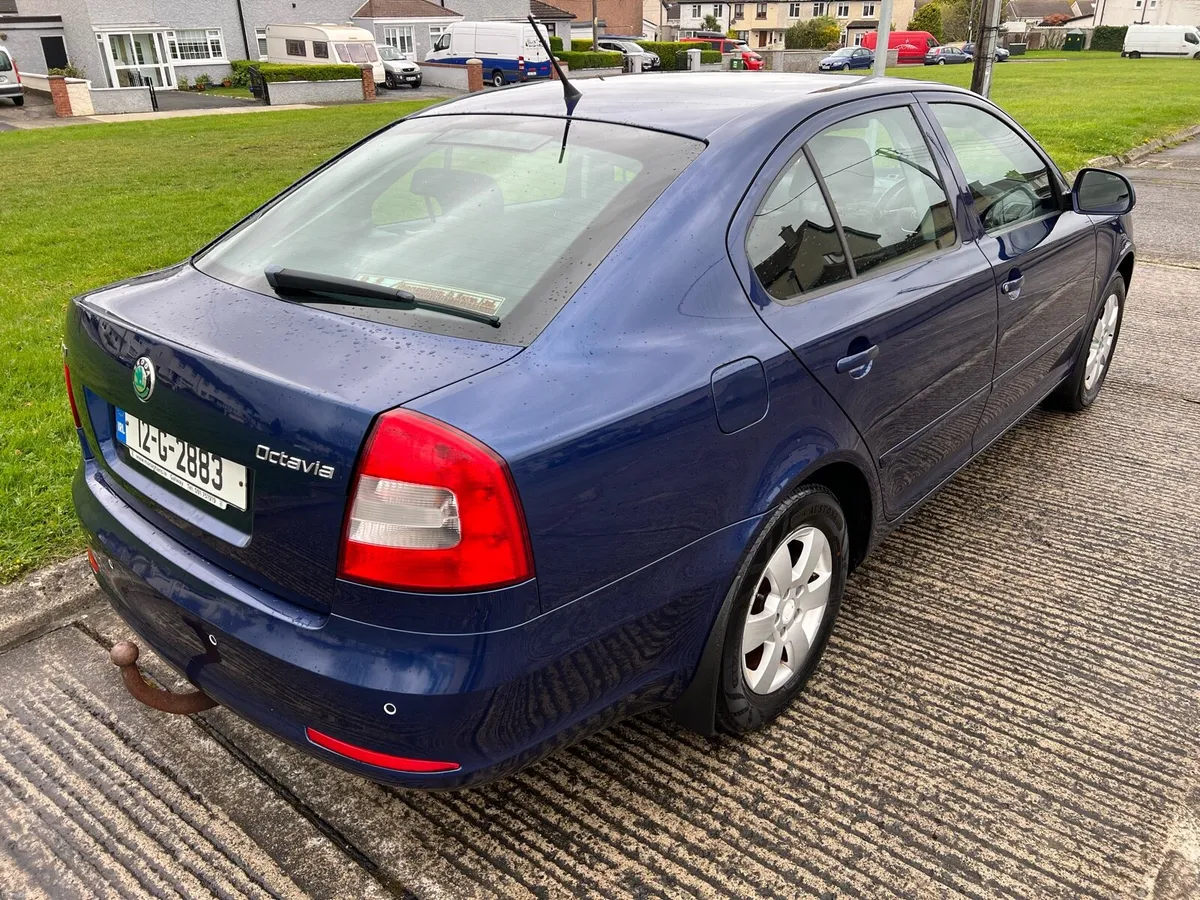 Skoda Octavia 1.6 TDI ONLY 119km 1 owner - Image 2