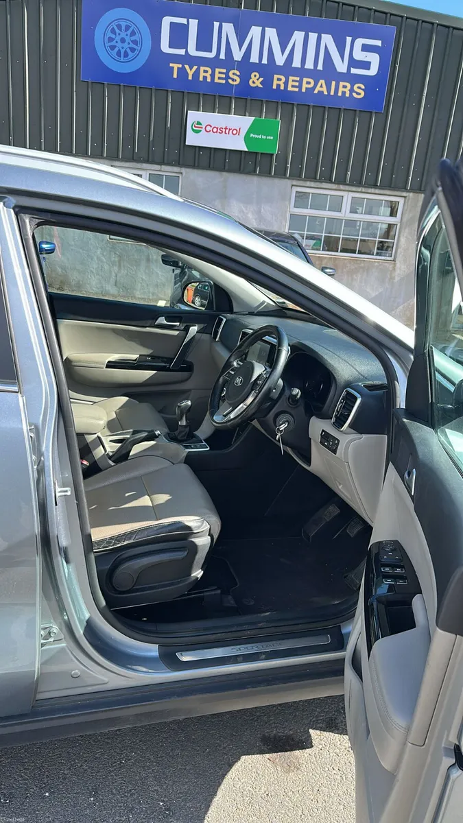 Kia Sportage 2019 k3 great spec - Image 3
