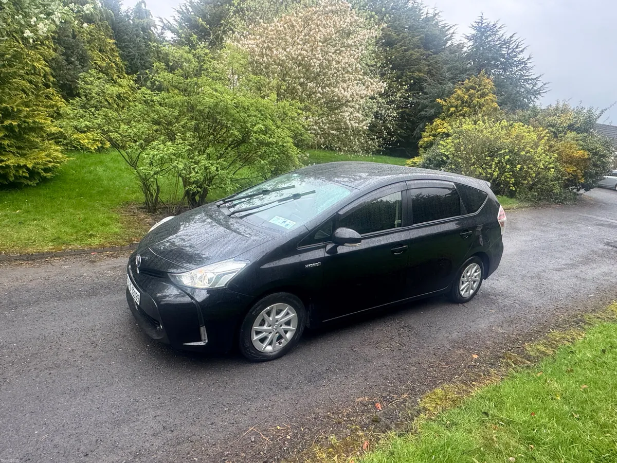 15 TOYOTA PRIUS ALPHA 1.8 HYBRID - Image 4