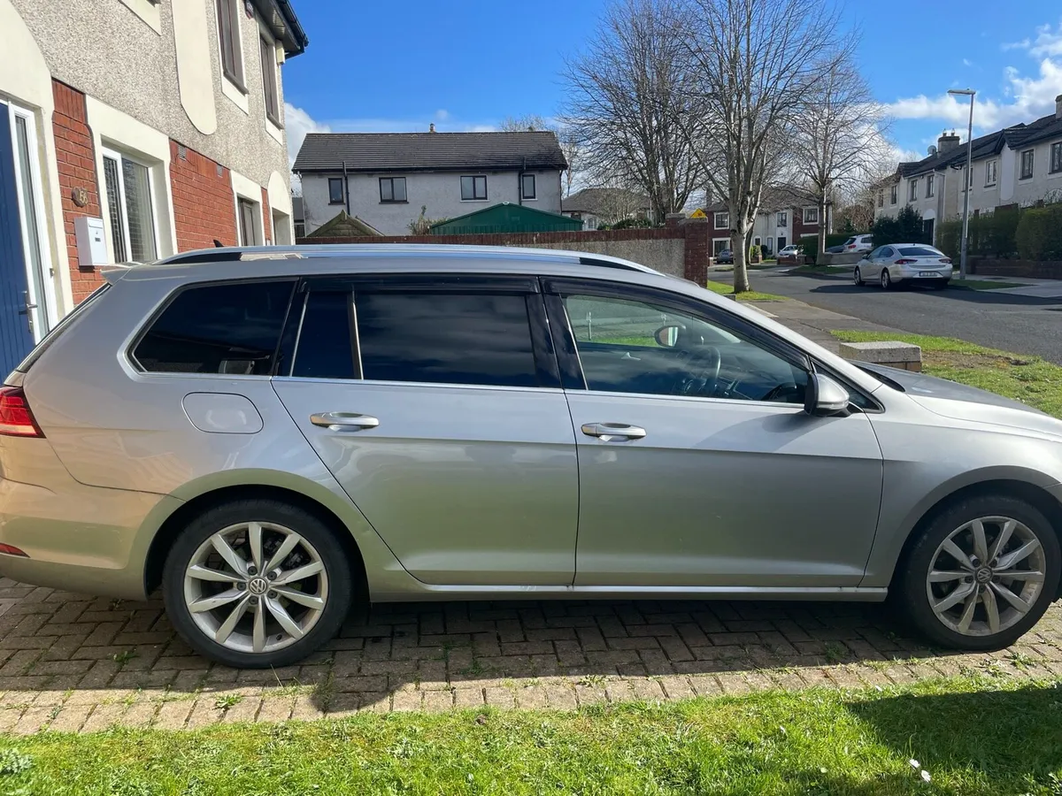 Volkswagen Golf Estate - Image 2