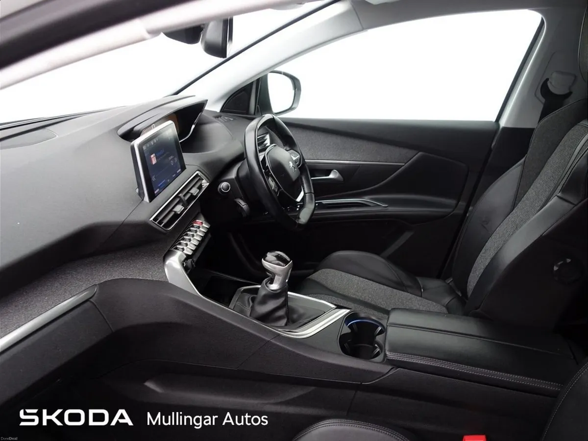 Peugeot 5008 1.5 BlueHDi 130bhp Allure - Image 4