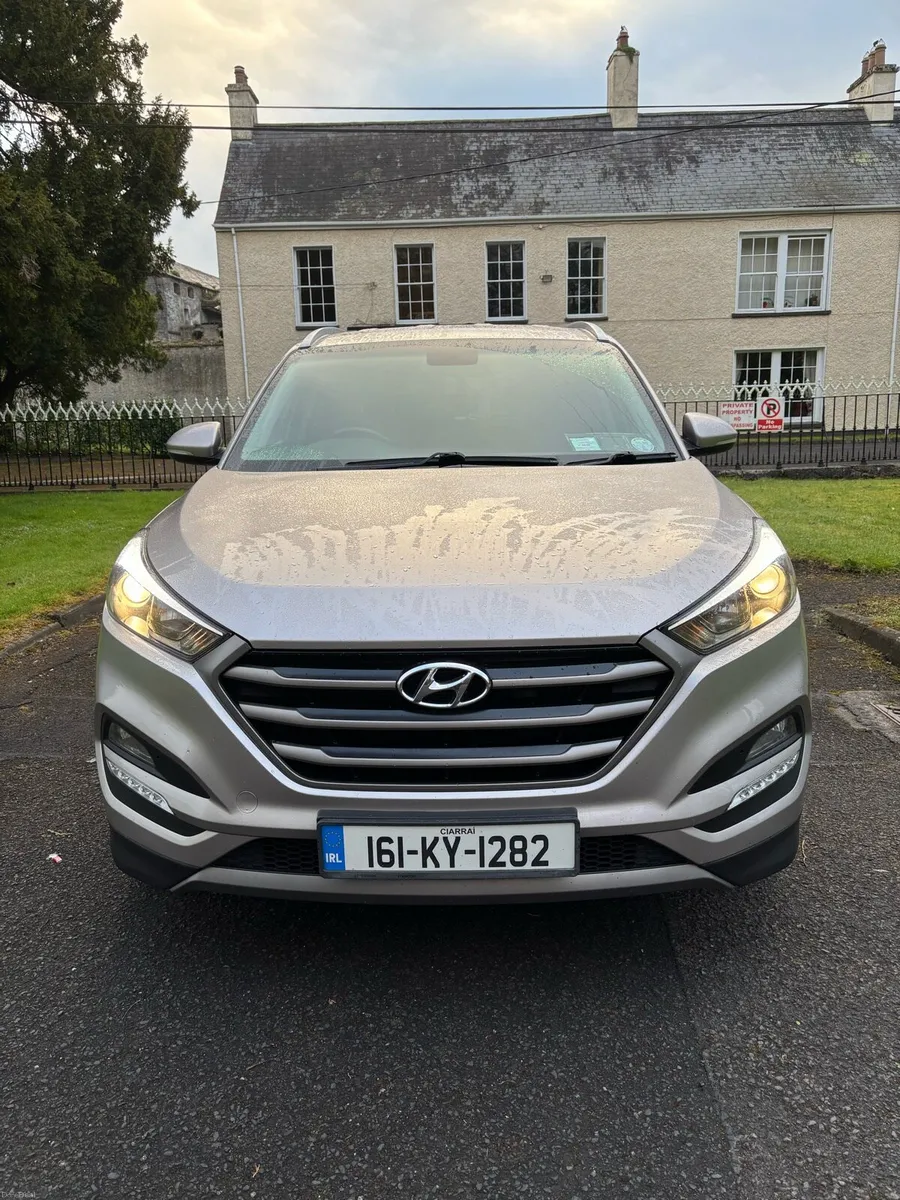 Hyundai Tuscan Executive Plus CRDI - Image 2