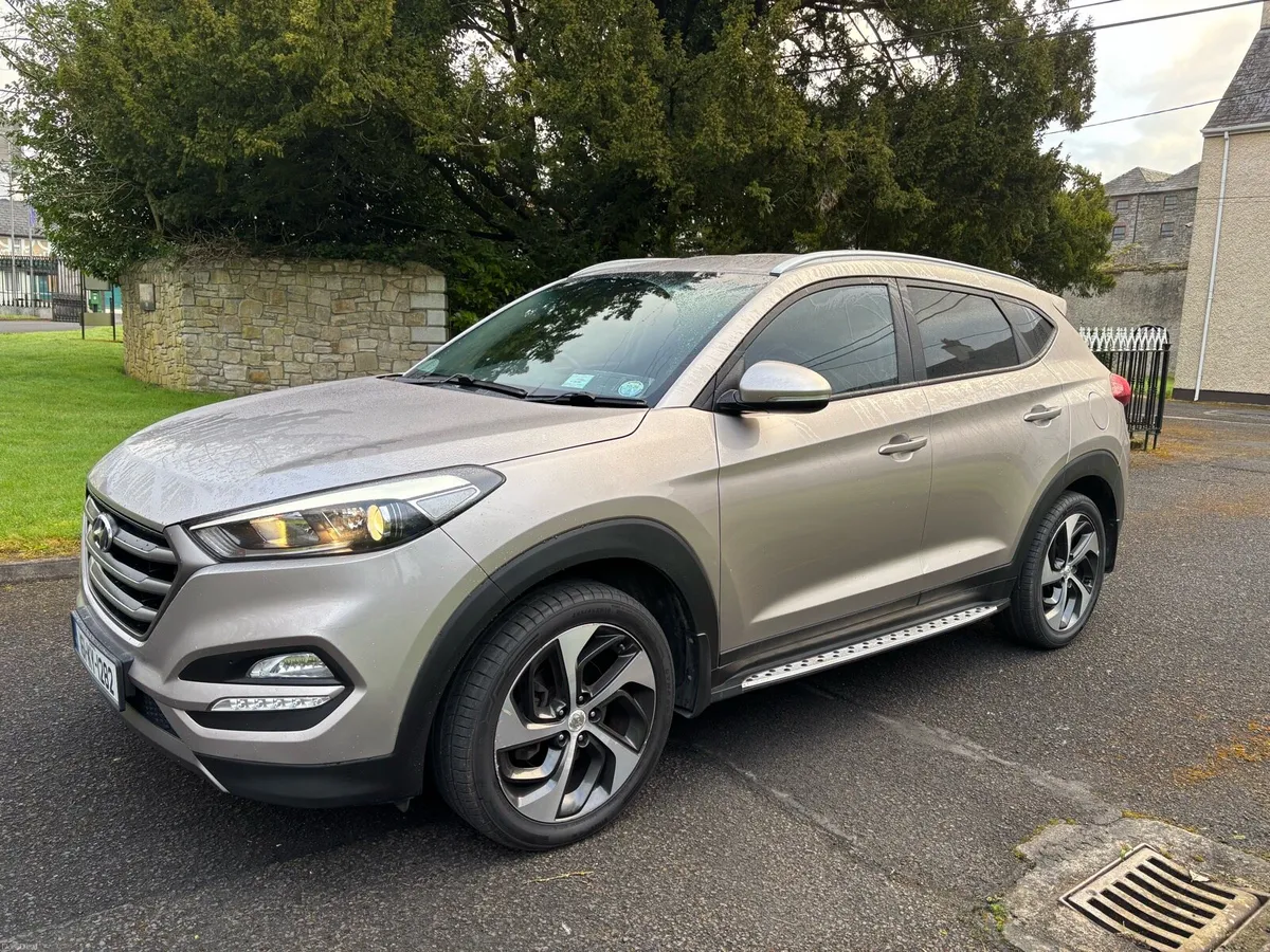 Hyundai Tuscan Executive Plus CRDI - Image 1