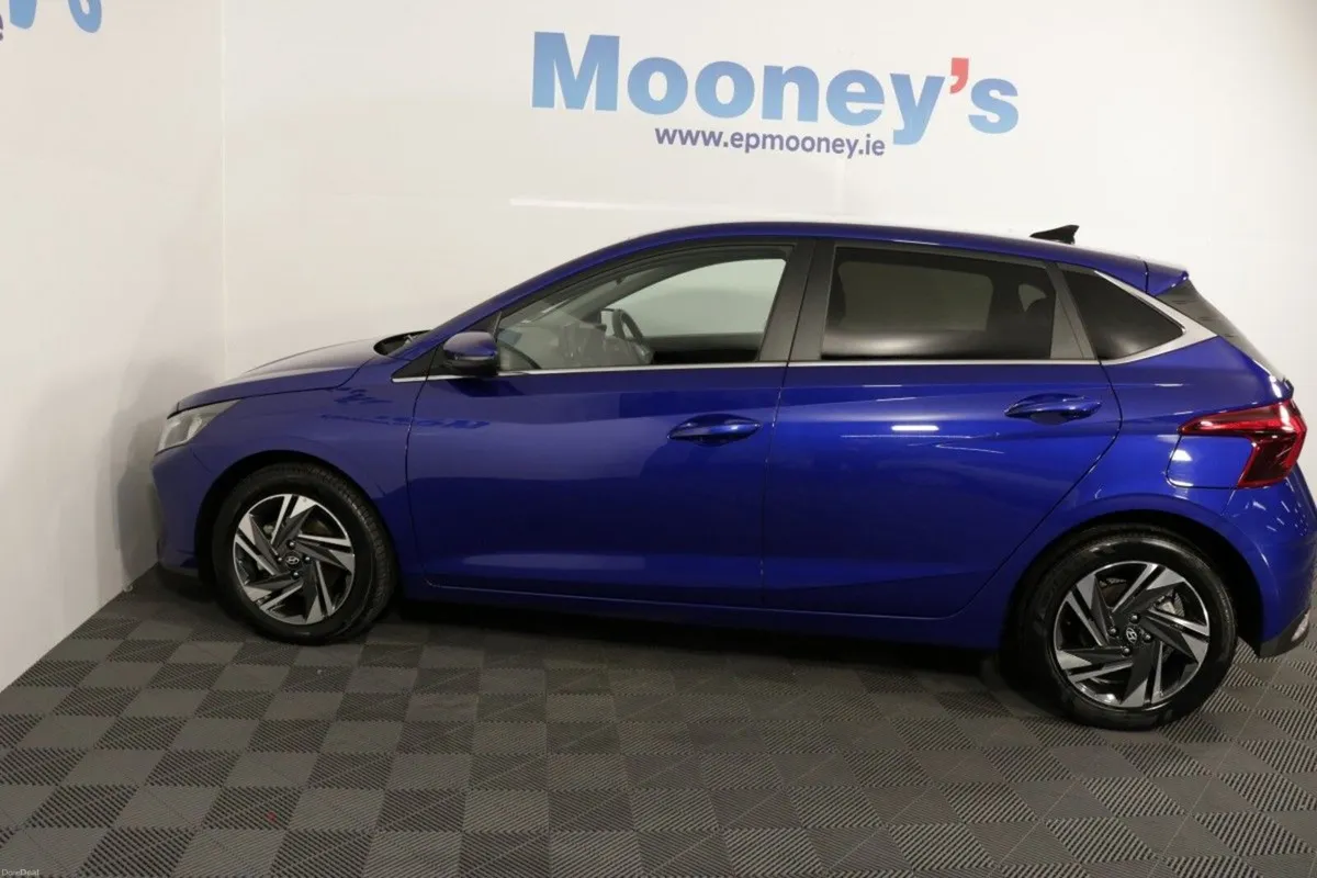 Hyundai i20 Automatic Deluxe Plus  1.OL Petrol - T - Image 6