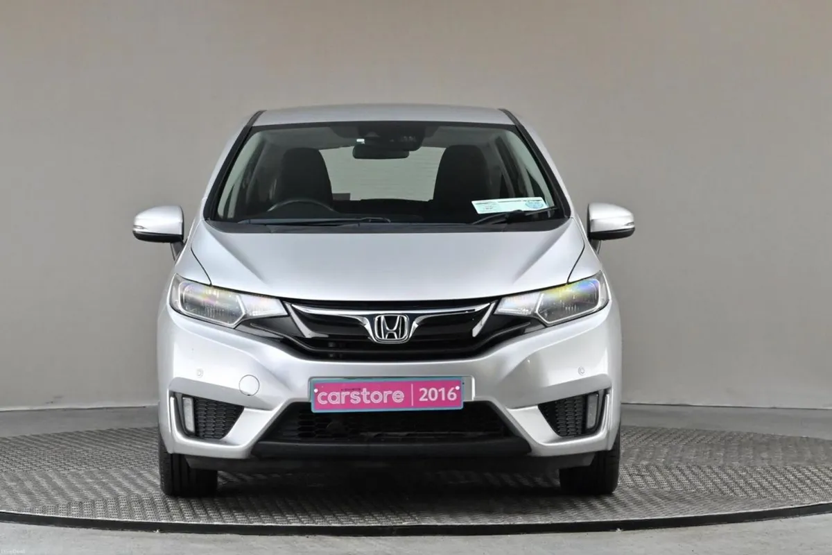 Honda Jazz 1.3 i-VTEC ES 6SPD **PARK SENSORS** - Image 3