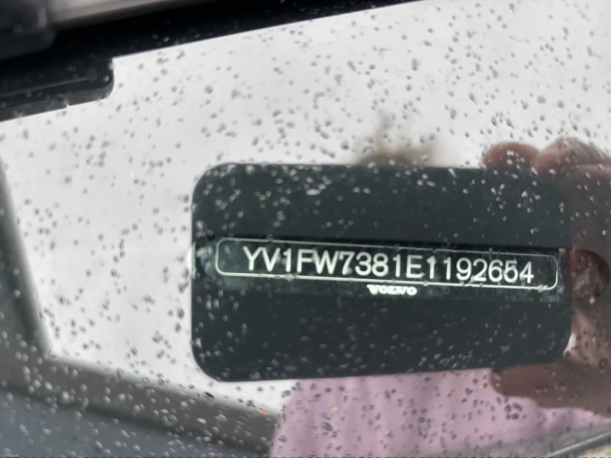 Volvo V60 2014 - fabulous car; great condition - Image 3