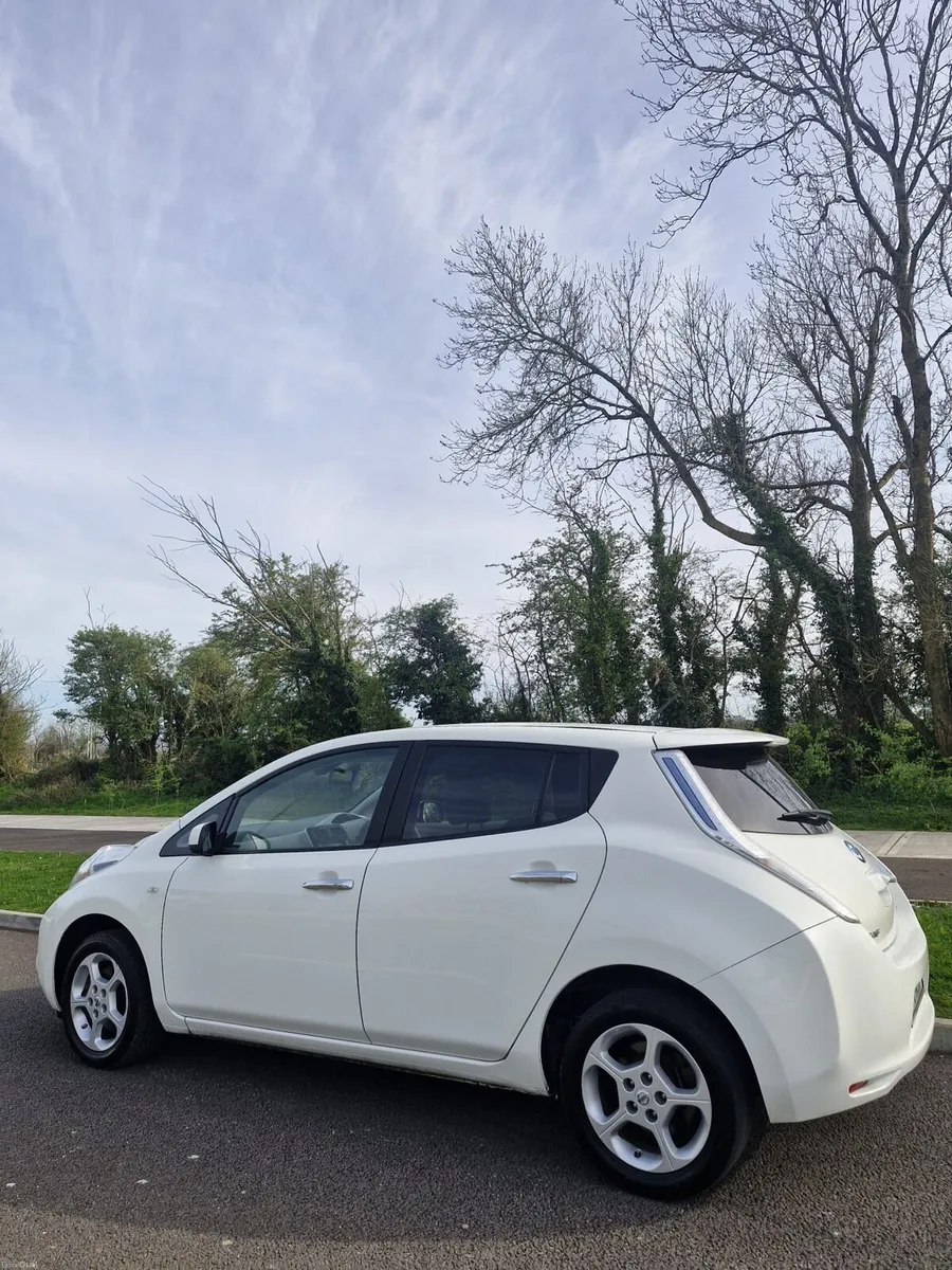 151 Nissan Leaf NCT 10-26 - Image 3