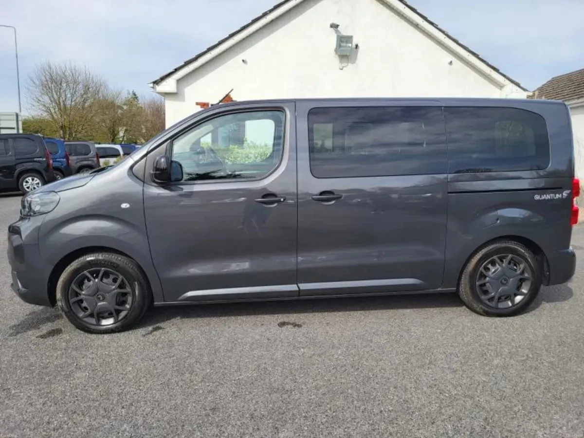 Wheelchair Accessible Citroen Spacetourer - Image 4