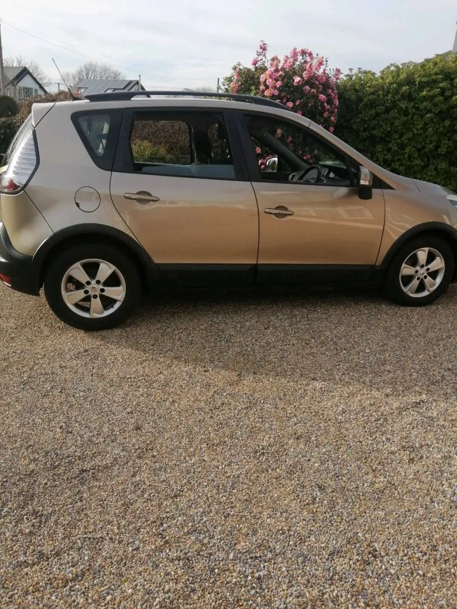 Renault Scenic xmod 1.6 dci - Image 2