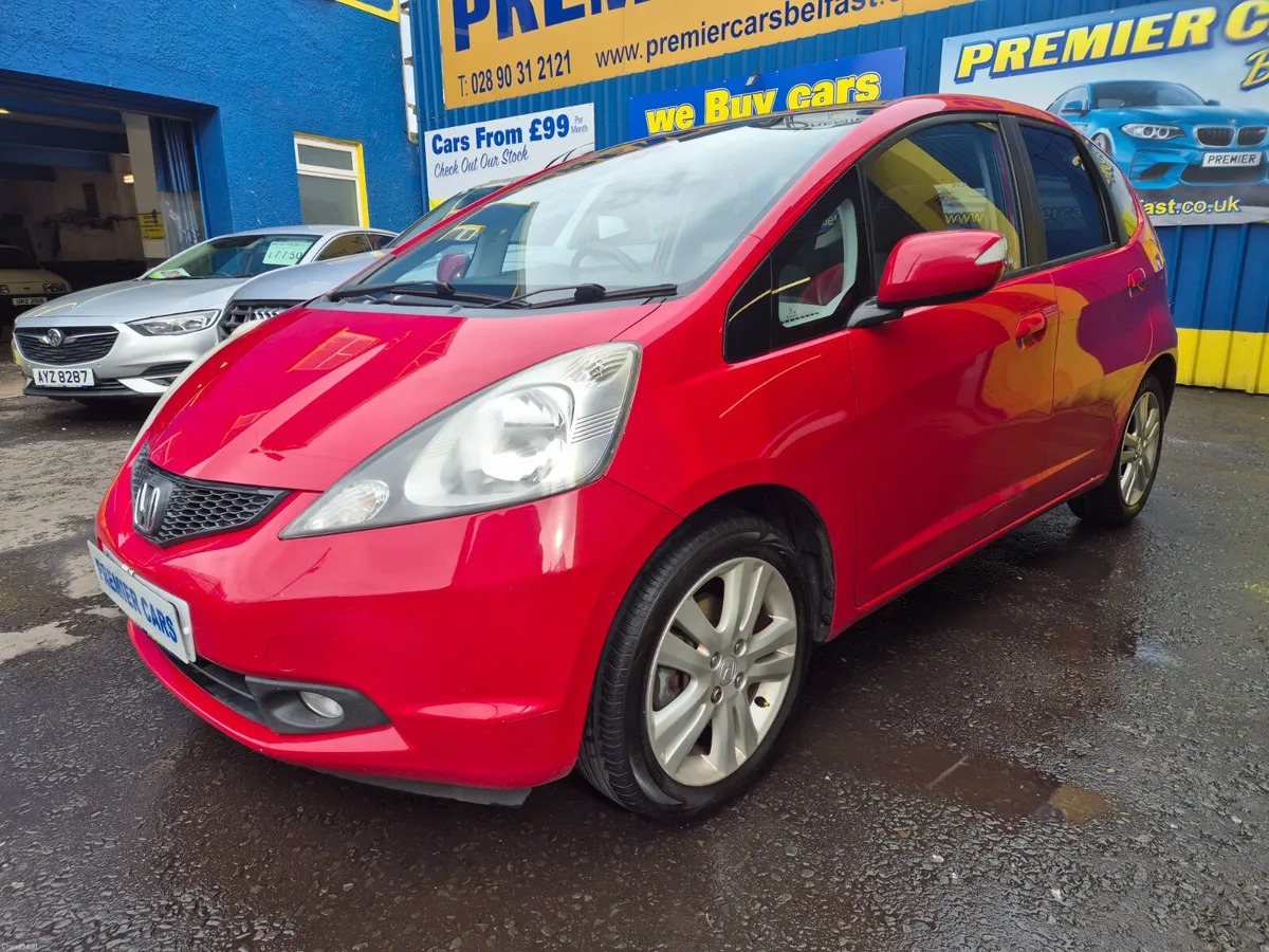 Honda Jazz 2010 - Image 2
