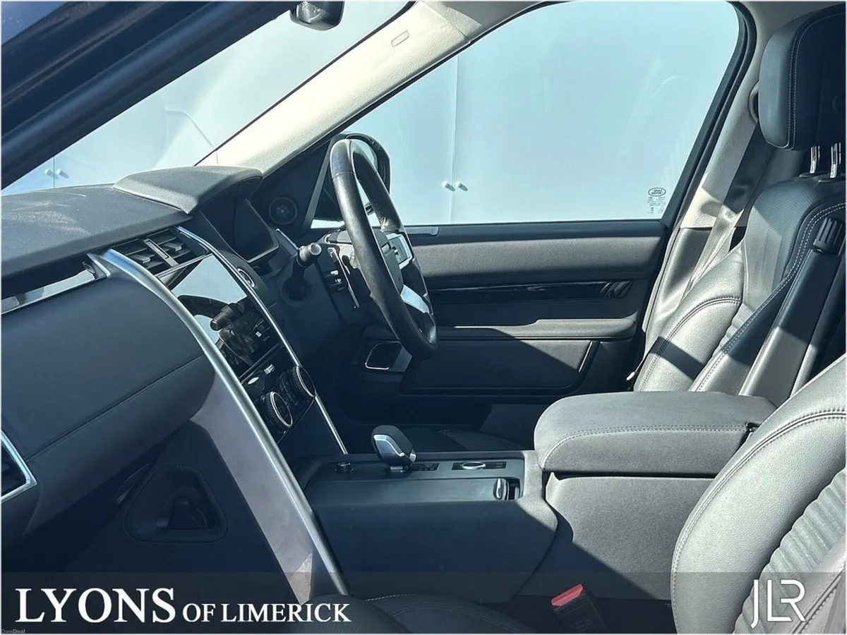 Land Rover Discovery DISCOVERY 3.0 SD6 SE 2 Seater - Image 3