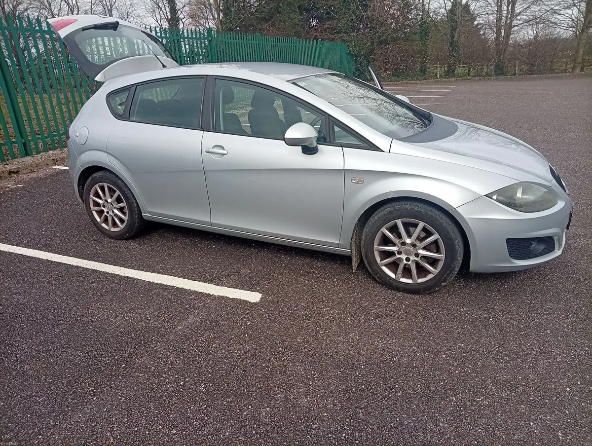 SEAT Leon 2011 - Image 1