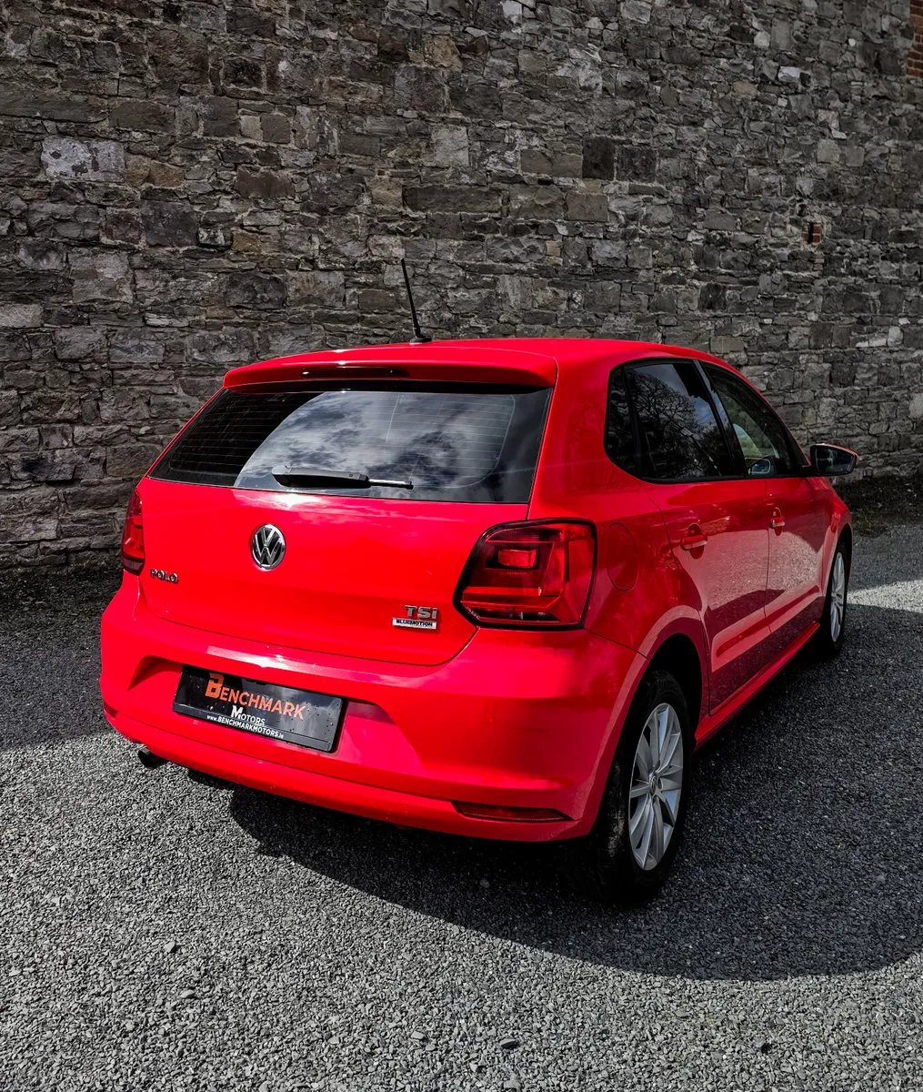 2015 Volkswagen Polo Comfortline 1.2 AUTO - Image 2