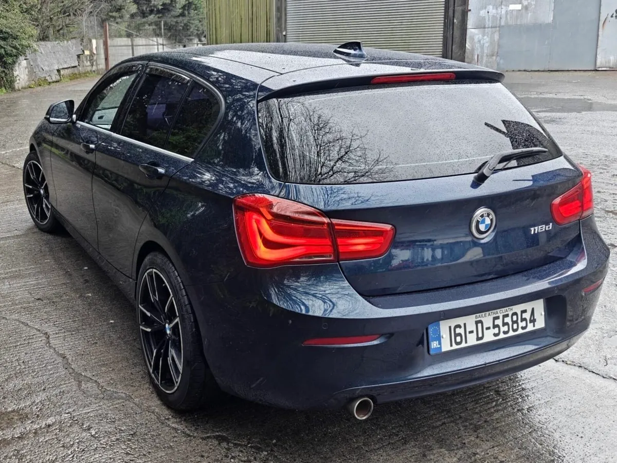 BMW 1 series - Image 2