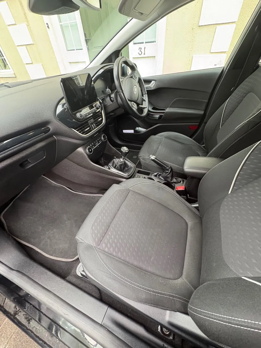 Ford Fiesta 2019 - Image 2