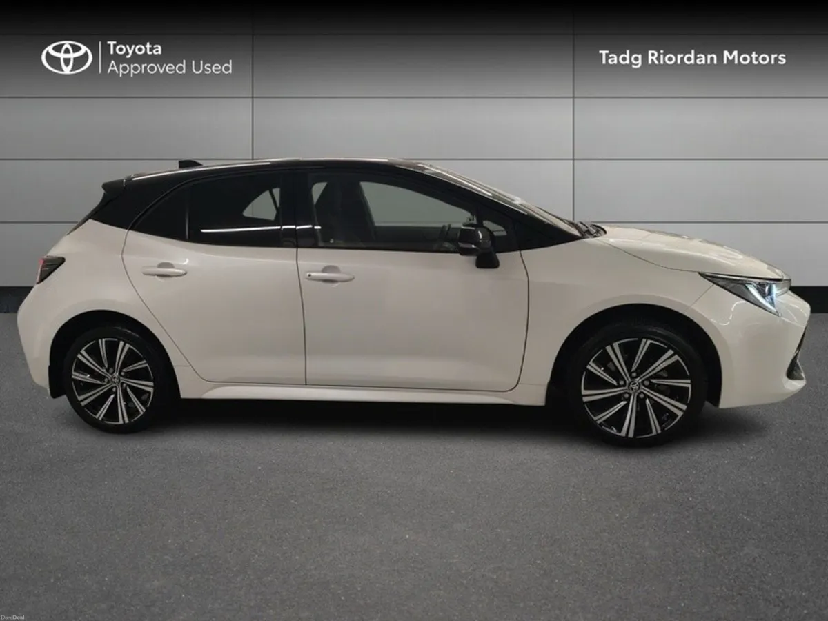Toyota Corolla HYBRID L/SPORT HB - Image 3