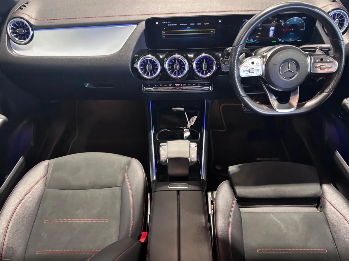 2023 MERCEDES-BENZ EQA 300 AMG LINE 4MATIC - Image 3