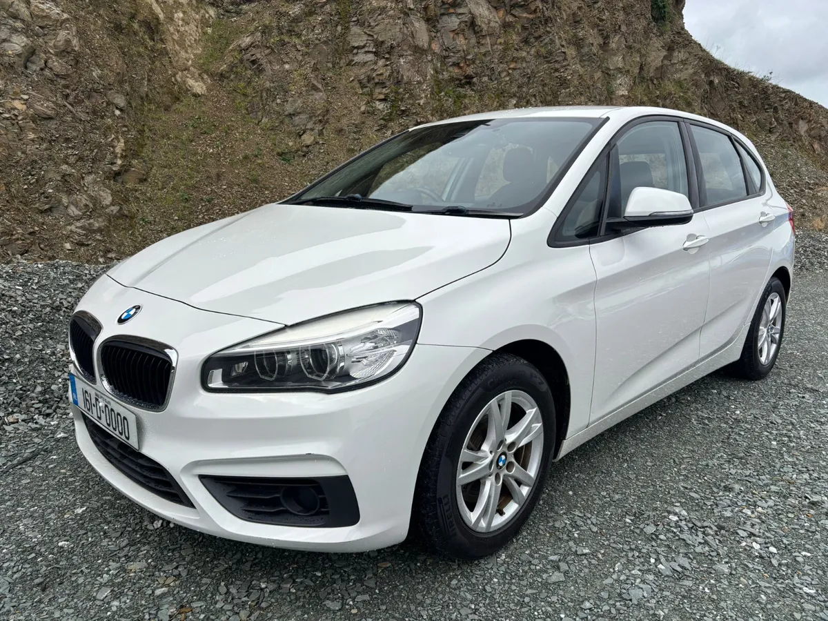 2016 BMW 218i - AUTOMATIC - LOW MILEAGE - Image 6