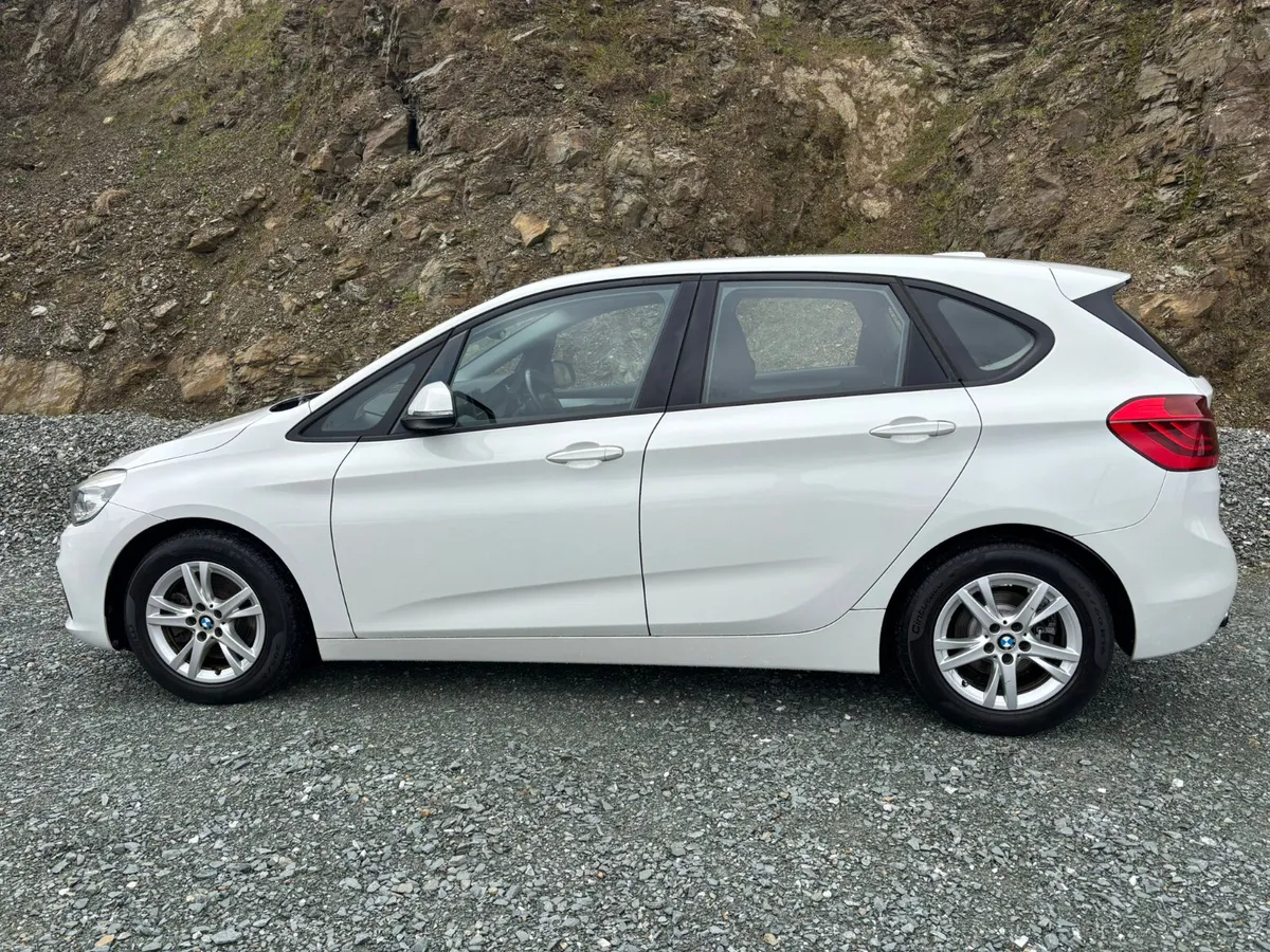 2016 BMW 218i - AUTOMATIC - LOW MILEAGE - Image 5