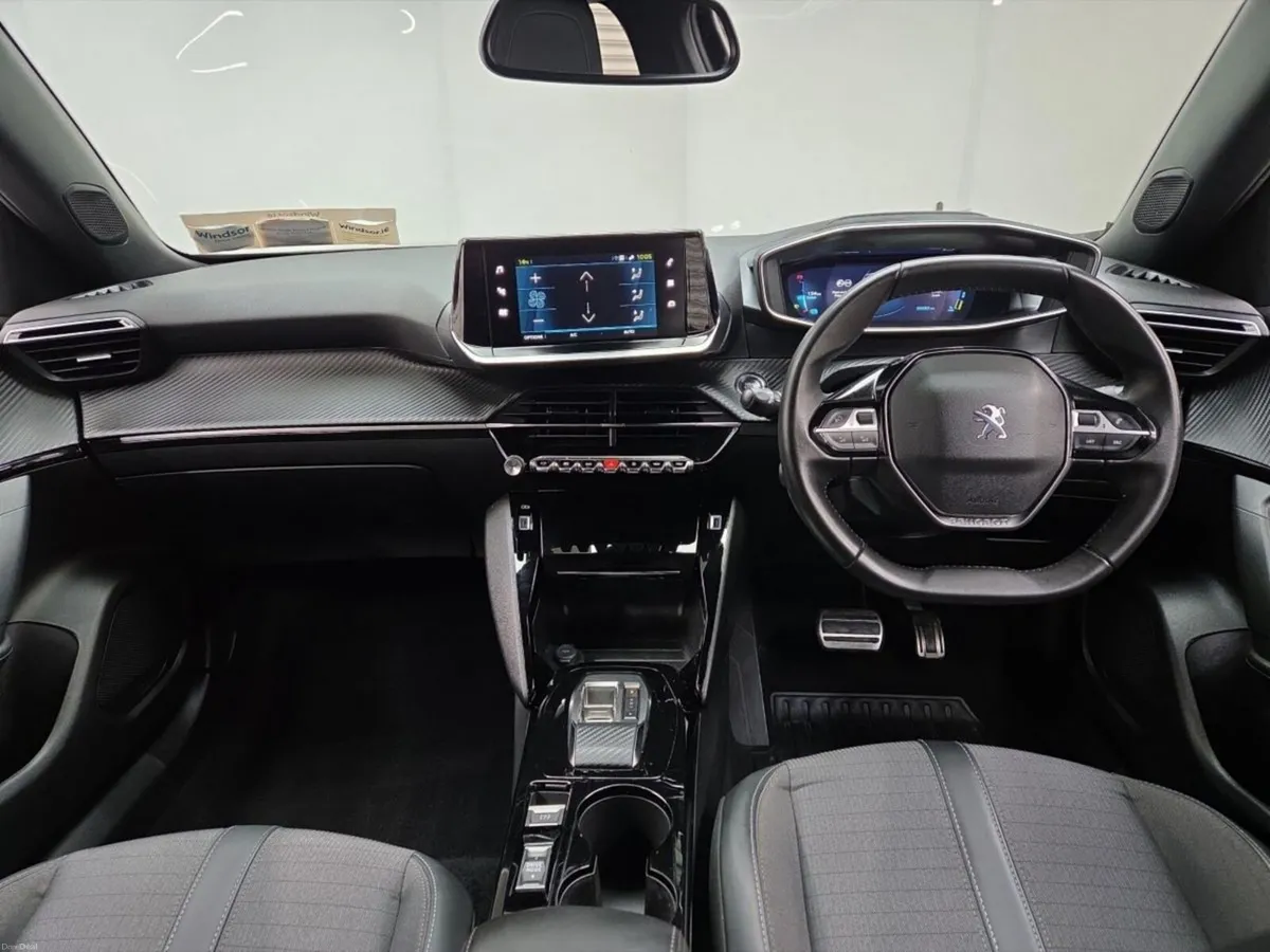Peugeot 2008 Electric 136bhp (50 kWh) Allure - Image 4