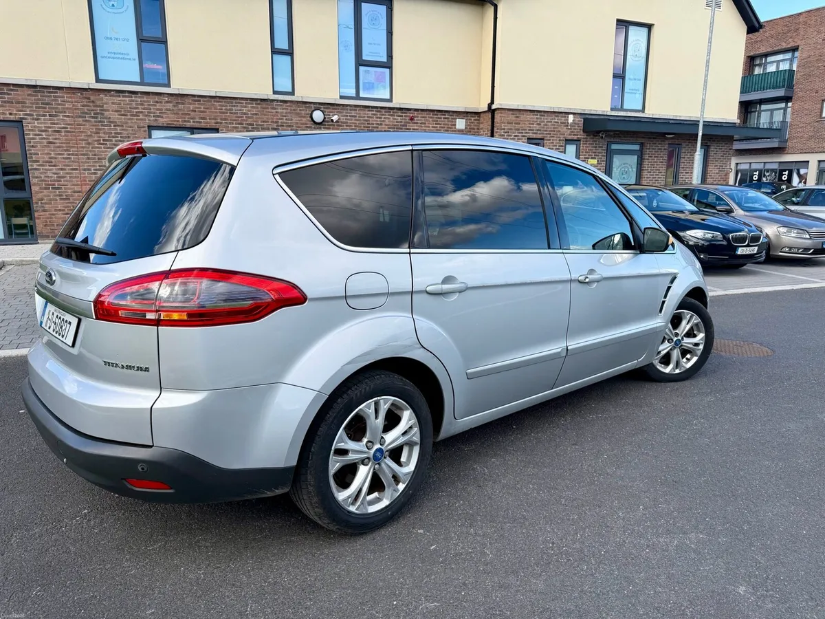 FORD S MAX 2.0 TITANIUM 7 Seater – Panoramic Roof - Image 2