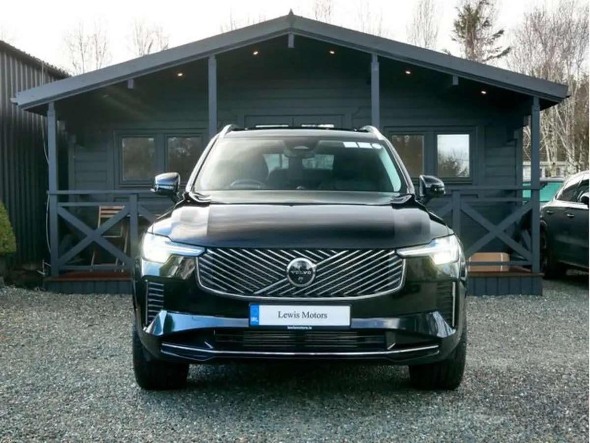 Volvo XC90 T8 ULTRA 455BHP, HUGE SPEC, AIR SUSPENS - Image 2