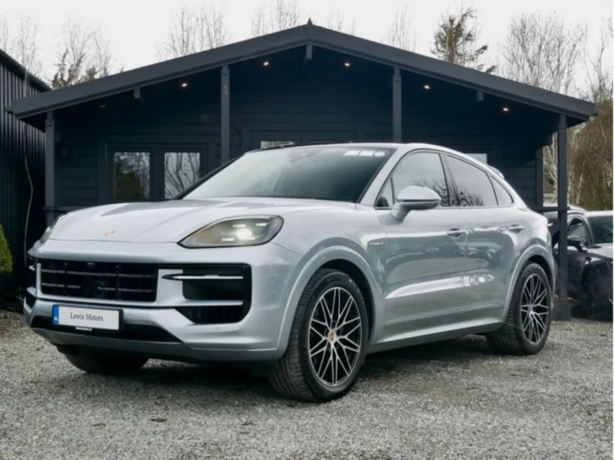 Porsche Cayenne E-Hybrid Coupe, HUGE SPEC/ IRISH C - Image 3