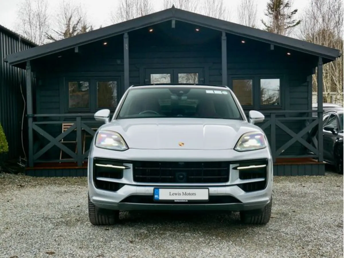 Porsche Cayenne E-Hybrid Coupe, HUGE SPEC/ IRISH C - Image 2
