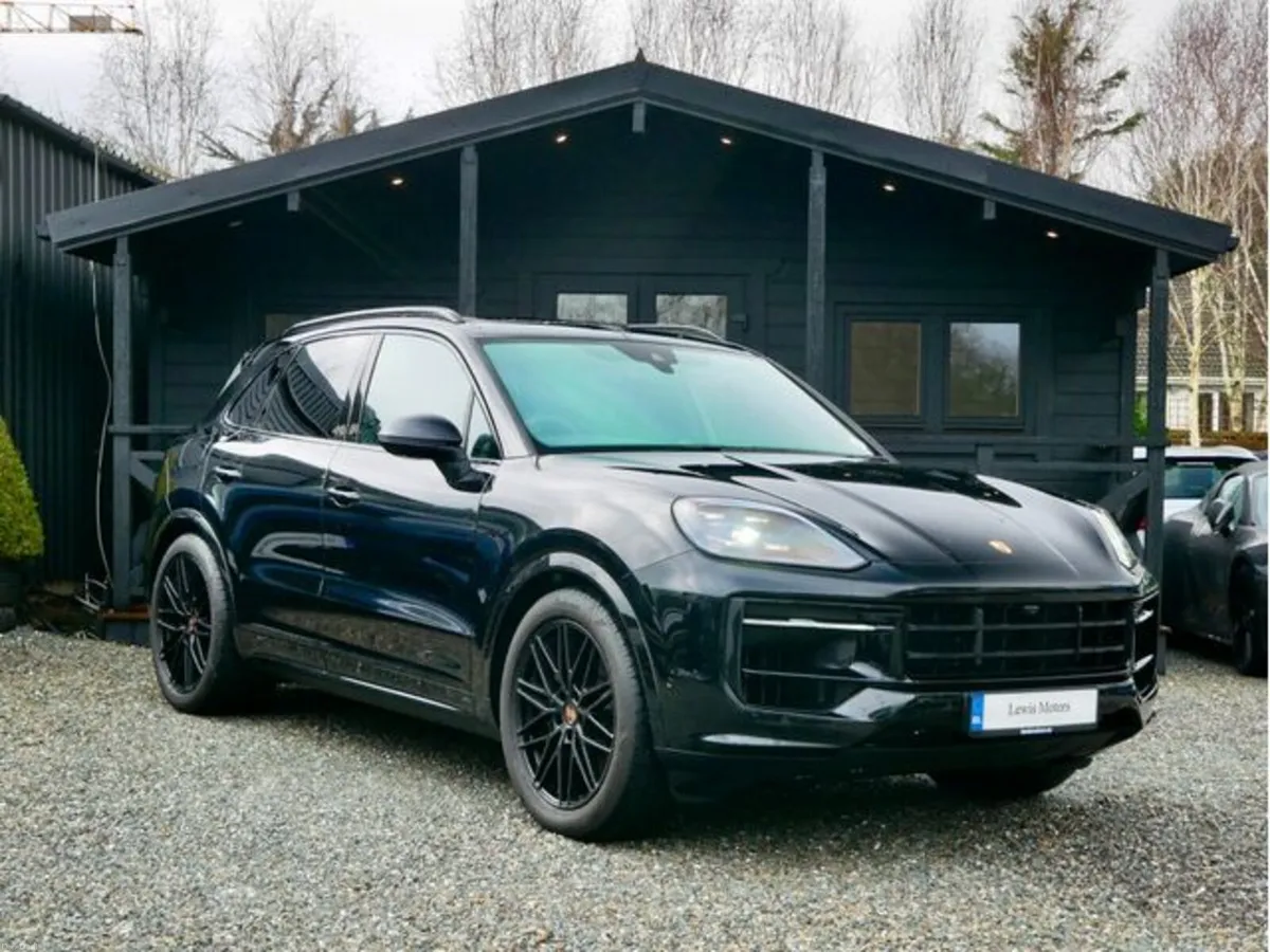 Porsche Cayenne 3 0 V6 E Hybrid - Image 1
