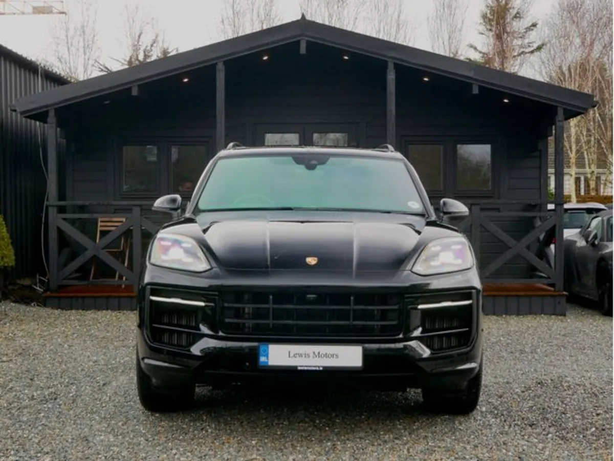 Porsche Cayenne 3 0 V6 E Hybrid - Image 2