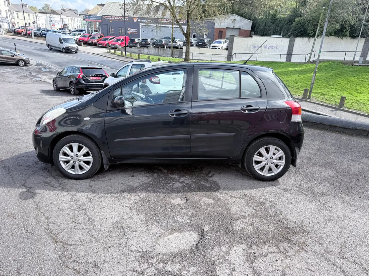 Toyota Yaris 1.3 Petrol Low Miles New NCT - Image 6