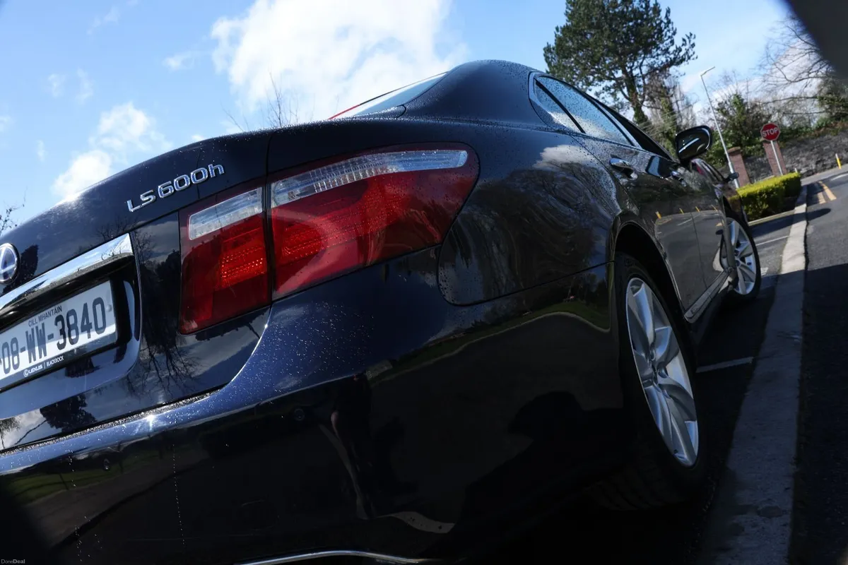 Lexus LS 2008 - Image 2
