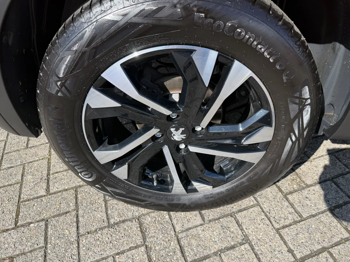 2023 Peugeot 2008 GT Automatic - Image 4