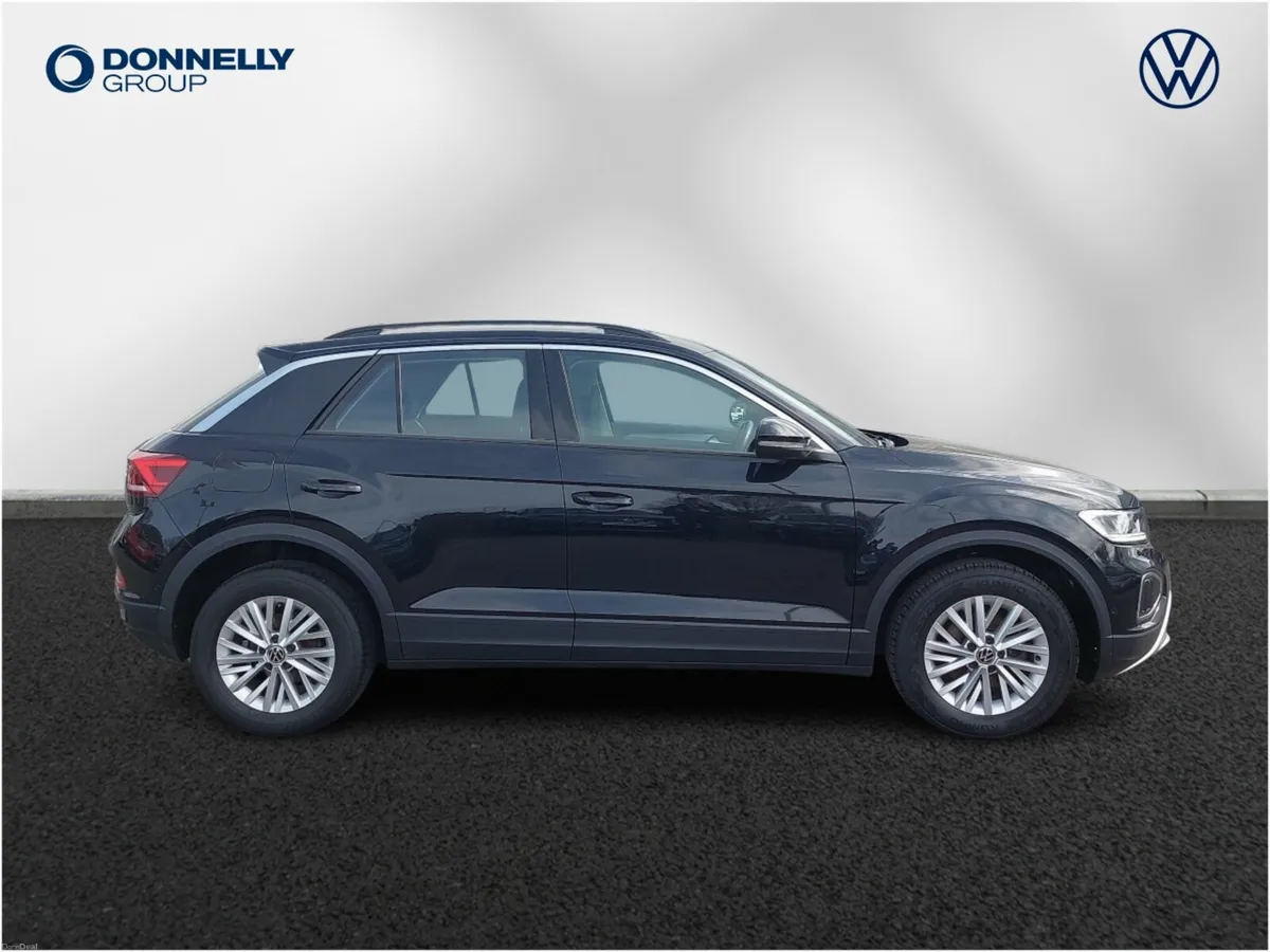 Volkswagen T-roc Hatchback Life - Image 4