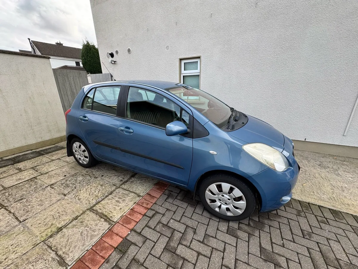 Toyota Yaris - Image 2
