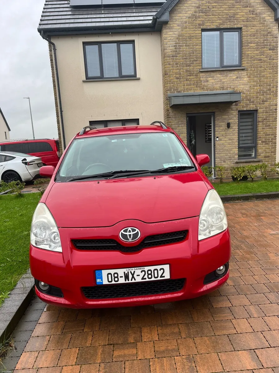 Toyota Corola Verso 7 seats - Image 3