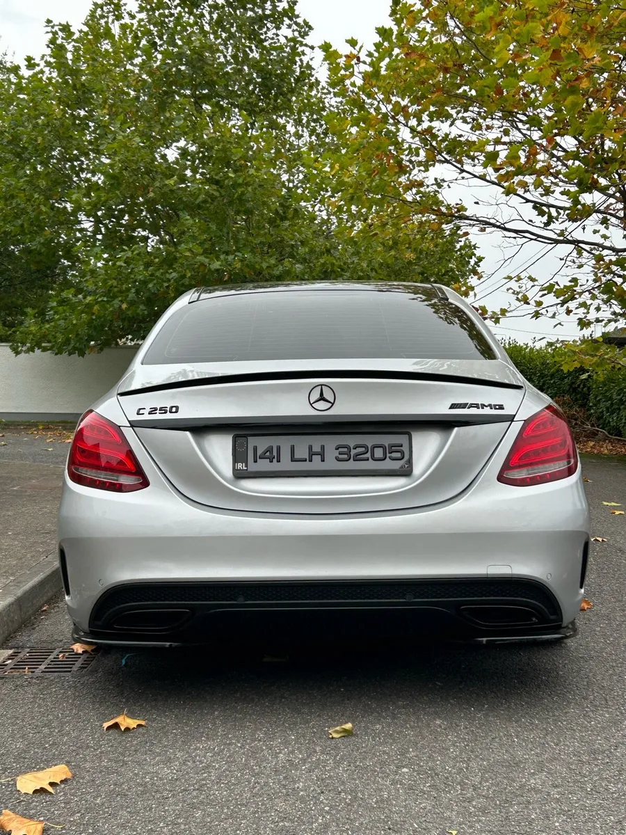 Mercedes Benz C250 - Image 4