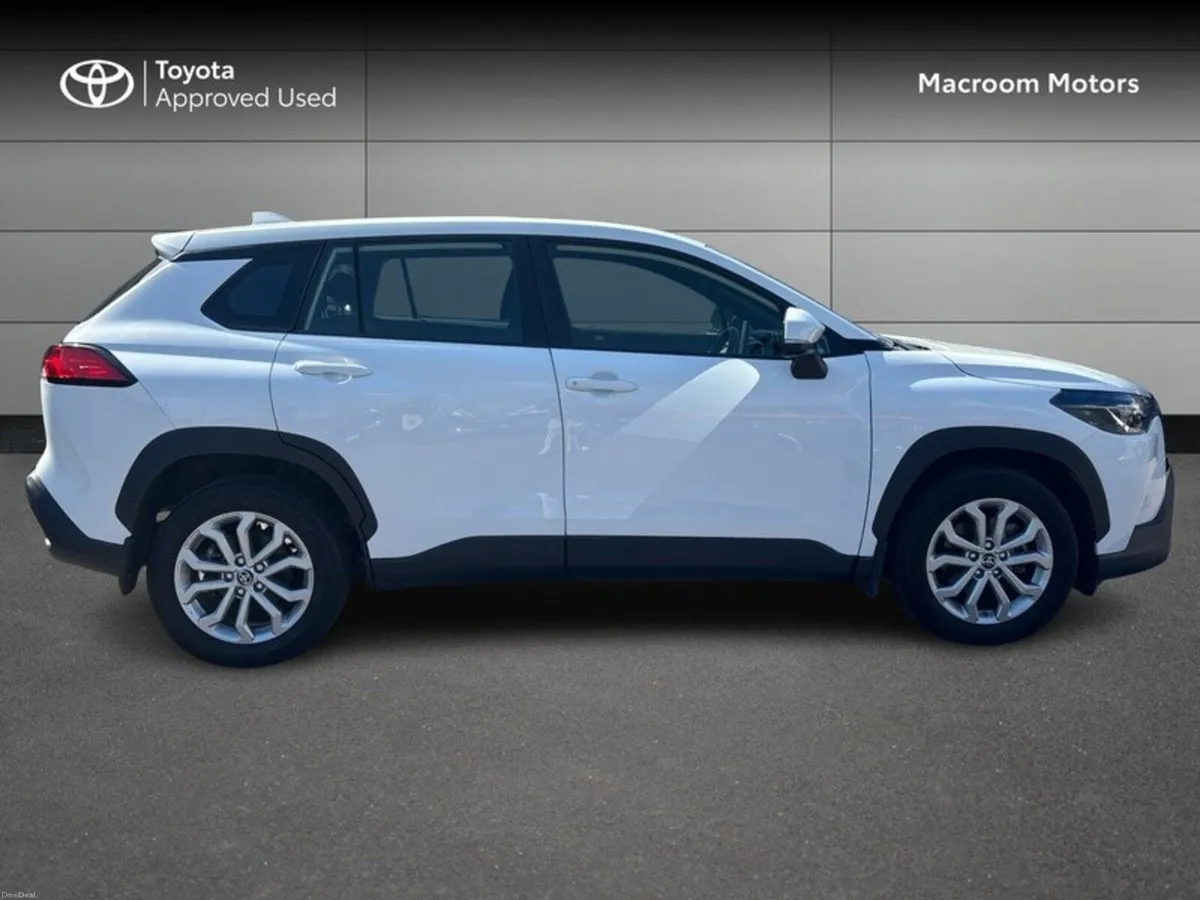 Toyota Corolla Cross EASTER SALE!! CROSS LUNA 1.8 - Image 3