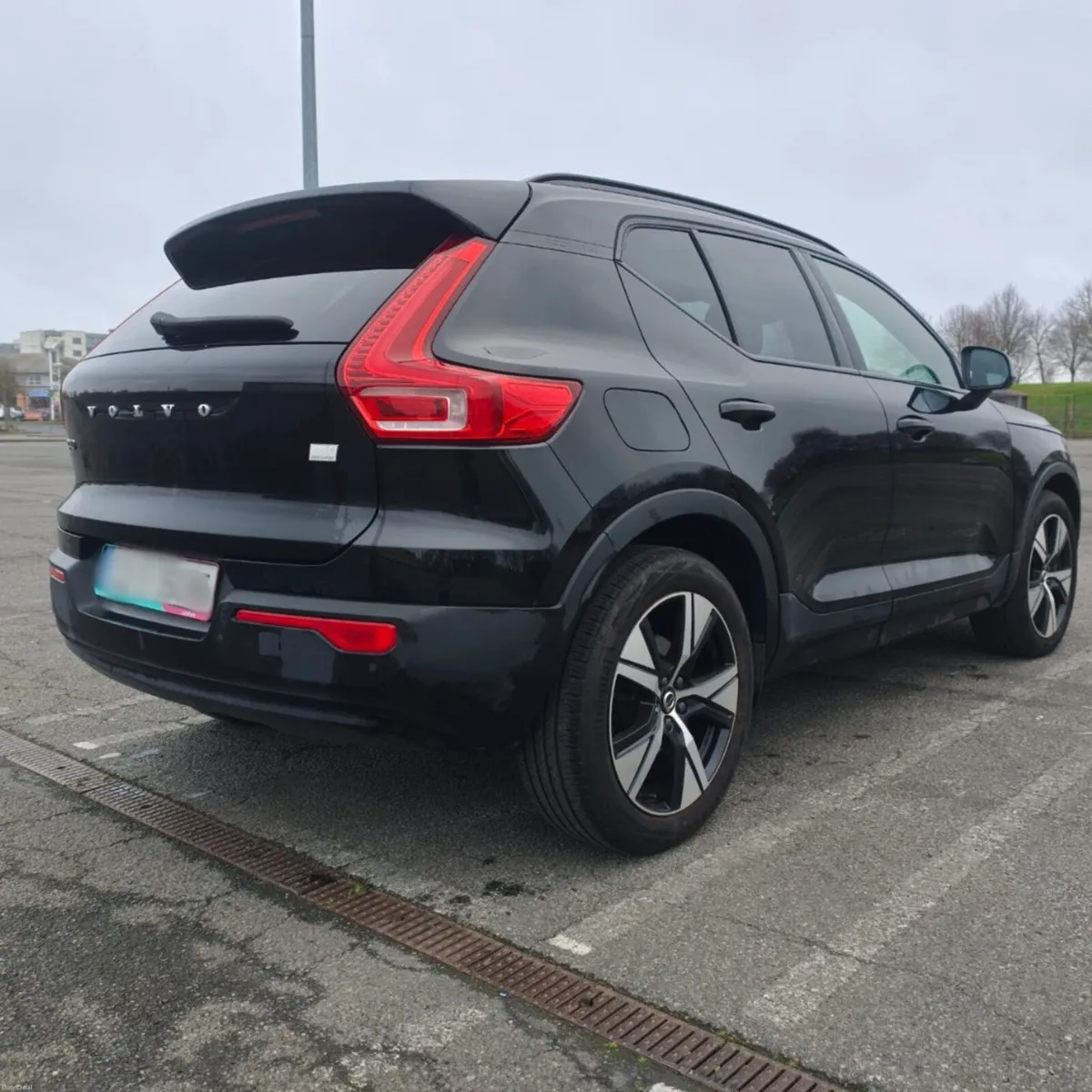 2022 Volvo XC40 Plug-in Hybrid | 58k KM | - Image 2