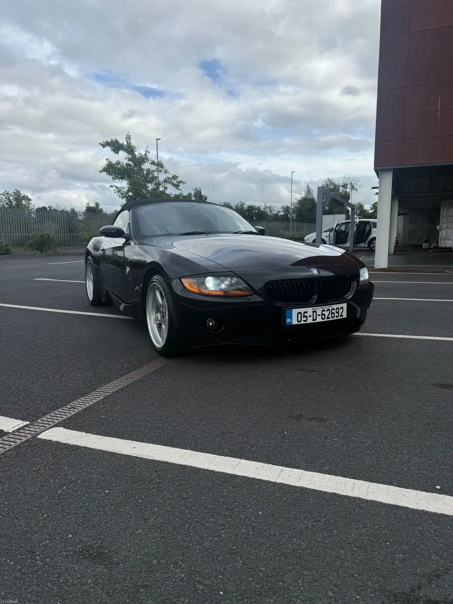 BMW Z4 2005 - Image 2