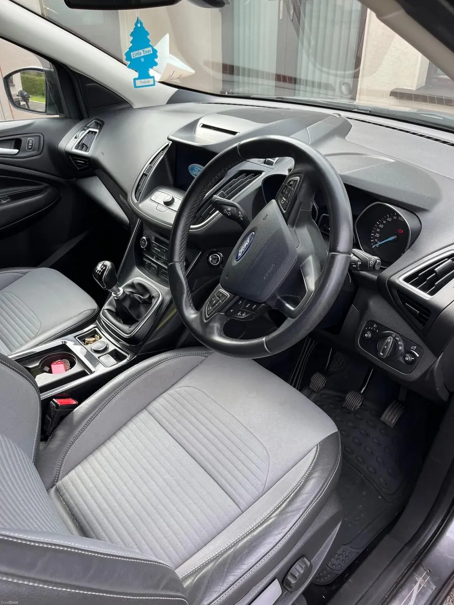 Ford Kuga 2017 - Image 2