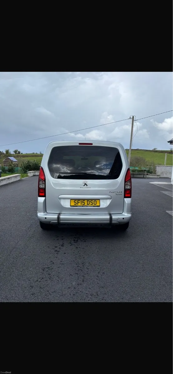 Peugeot partner Tepee mobility vehicle - Image 3